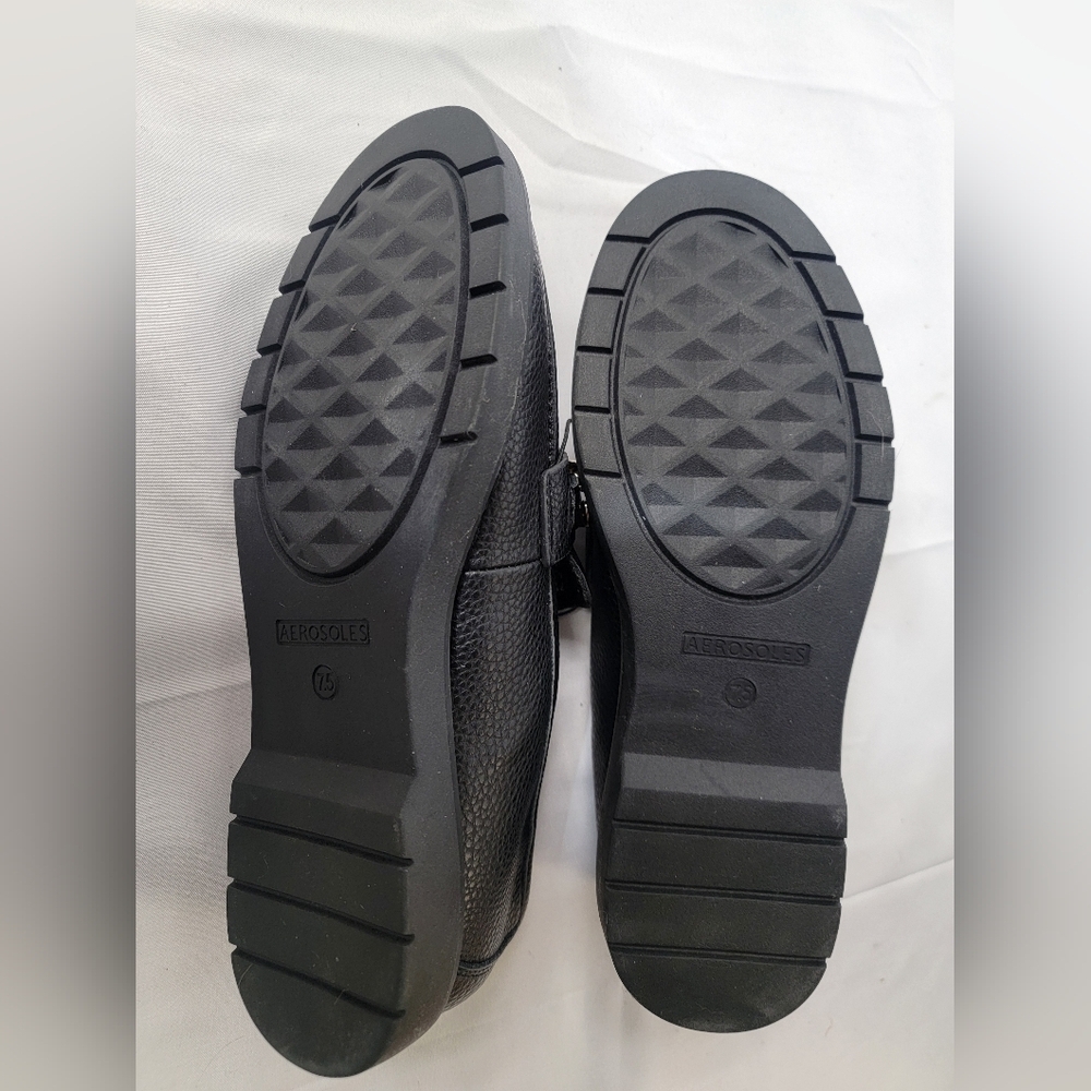Areosoles Brayla Black Pebbled Loafer Womens Size 7.5  Goldtone Hardwear - Picture 4 of 8